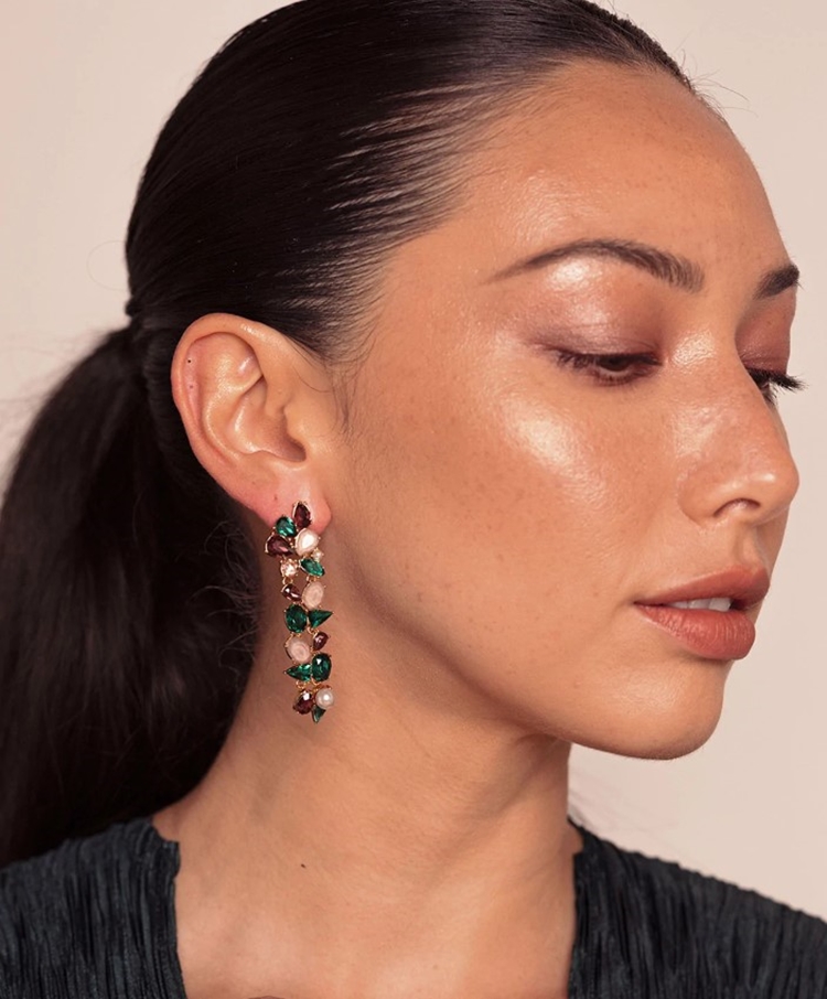 what is statement earrings