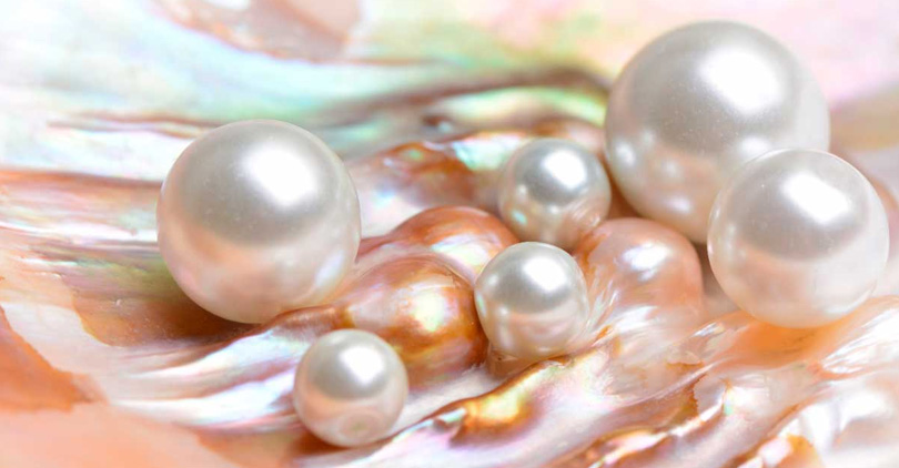 how are pearls made