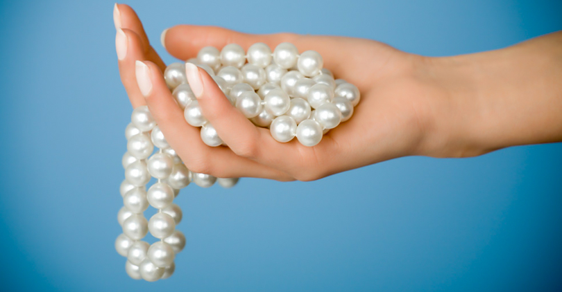 how to wear pearls everyday