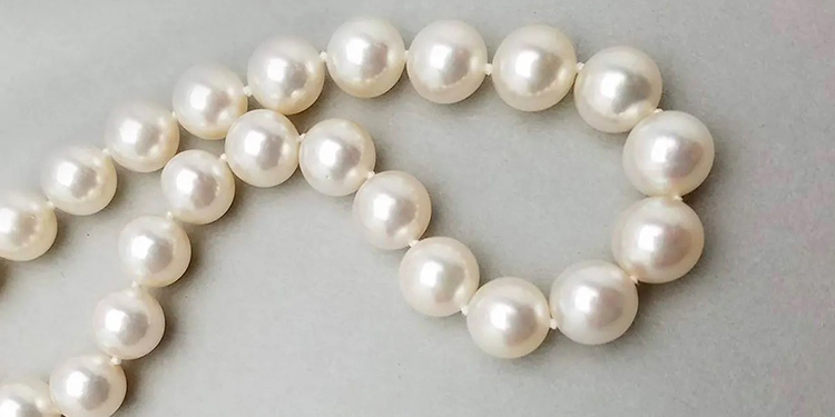 Your Go-To Guide for Pink Pearls and How to Flaunt Them